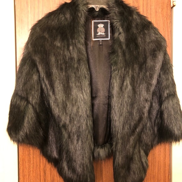 Elegant Black Faux Fur Jacket - Picture 2 of 4